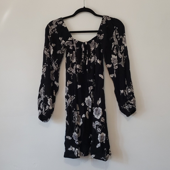 Billabong - Black Floral Long Sleeve Tie Dress - Picture 5 of 10